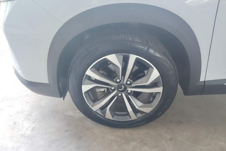 Used Wuling Asta 2022 2.0L DHT Electric-Speed Version Left Front Wheel Hub