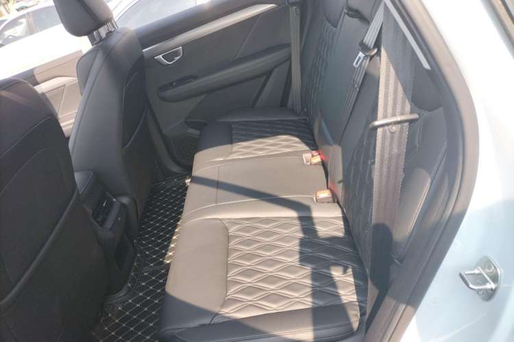 Used Wuling Asta 2022 2.0L DHT Electric-Speed Version Left Rear Seat