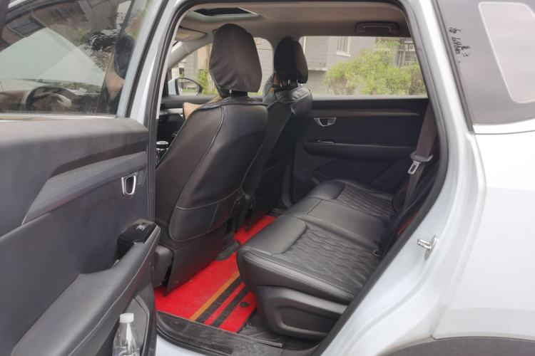 Used Wuling Asta 2022 2.0L DHT Electric-Speed Version Left Rear Seat