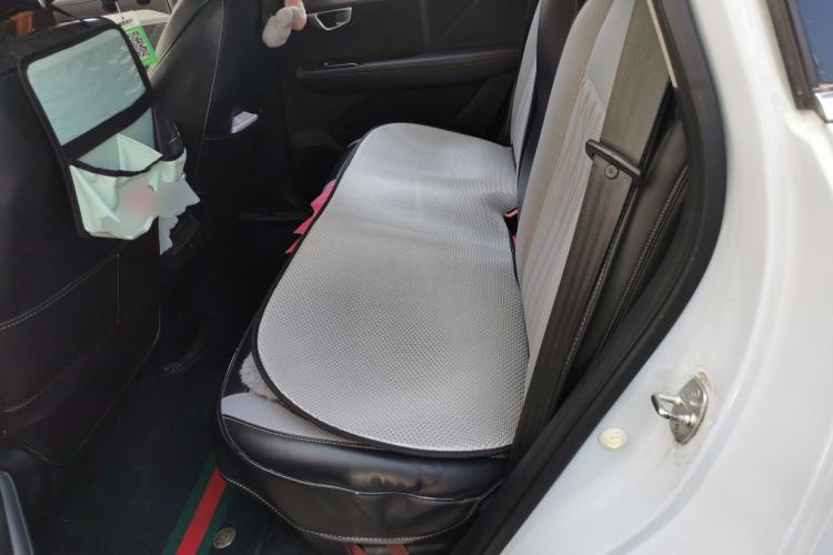 Used Wuling Asta 2022 2.0L DHT Electric-Speed Version Left Rear Seat