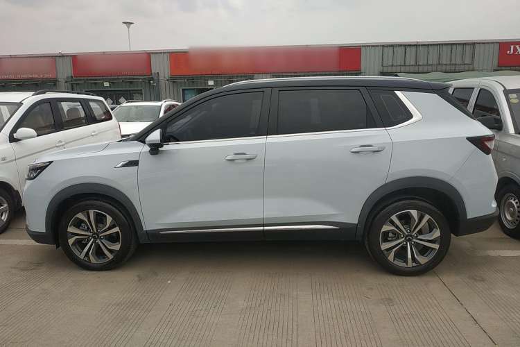 Used Wuling Asta 2022 2.0L DHT Electric-Speed Version Left Side
