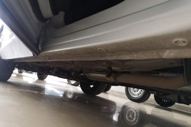 Used Wuling Asta 2022 2.0L DHT Electric-Speed Version Left Side Sill