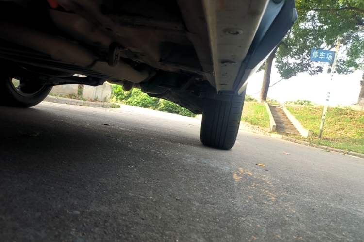 Used Wuling Asta 2022 2.0L DHT Electric-Speed Version Left Side Sill