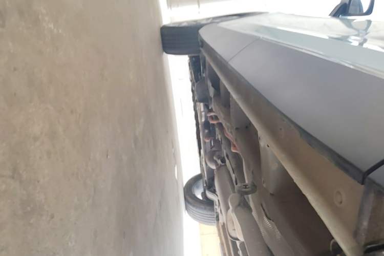 Used Wuling Asta 2022 2.0L DHT Electric-Speed Version Left Side Sill