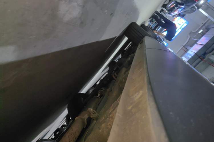 Used Wuling Asta 2022 2.0L DHT Electric-Speed Version Left Side Sill