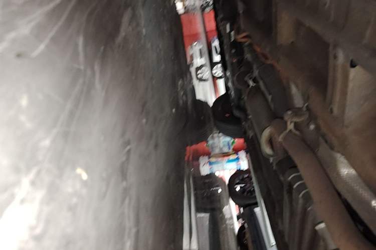 Used Wuling Asta 2022 2.0L DHT Electric-Speed Version Left Side Sill