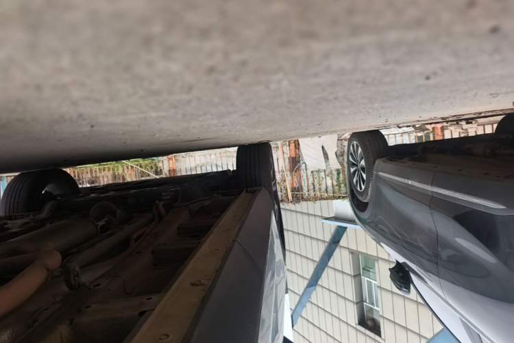 Used Wuling Asta 2022 2.0L DHT Electric-Speed Version Left Side Sill