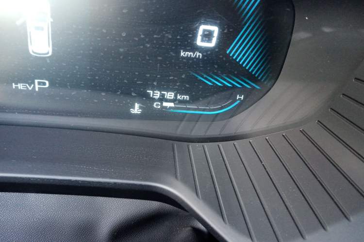 Used Wuling Asta 2022 2.0L DHT Electric-Speed Version Odometer Close Up