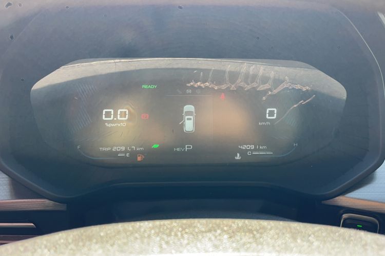 Used Wuling Asta 2022 2.0L DHT Electric-Speed Version Odometer Close Up