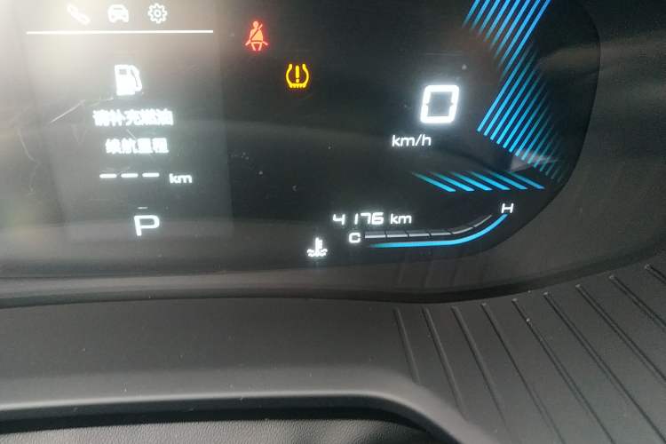 Used Wuling Asta 2022 2.0L DHT Electric-Speed Version Odometer Close Up
