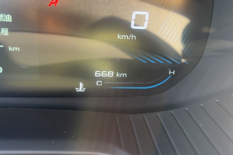 Used Wuling Asta 2022 2.0L DHT Electric-Speed Version Odometer Close Up
