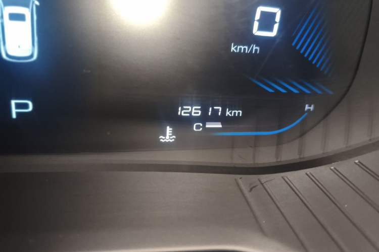 Used Wuling Asta 2022 2.0L DHT Electric-Speed Version Odometer Close Up