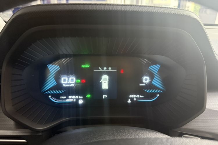 Used Wuling Asta 2022 2.0L DHT Electric-Speed Version Odometer Close Up