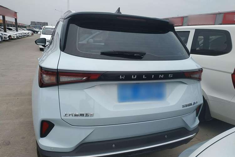 Used Wuling Asta 2022 2.0L DHT Electric-Speed Version Rear