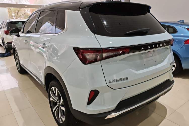Used Wuling Asta 2022 2.0L DHT Electric-Speed Version Rear Left 45 Deg