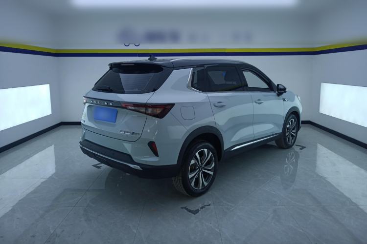 Used Wuling Asta 2022 2.0L DHT Electric-Speed Version Rear Right 45 Deg