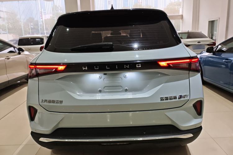 Used Wuling Asta 2022 2.0L DHT Electric-Speed Version Rear