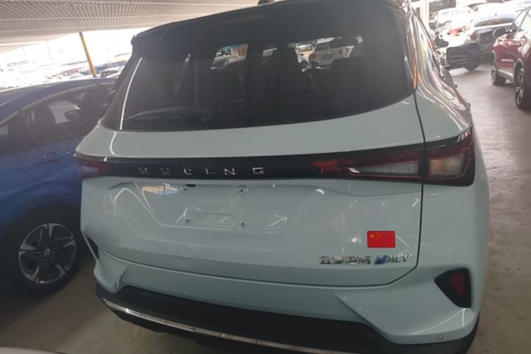 Used Wuling Asta 2022 2.0L DHT Electric-Speed Version Rear
