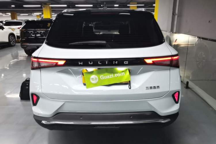 Used Wuling Asta 2022 2.0L DHT Electric-Speed Version Rear