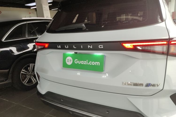 Used Wuling Asta 2022 2.0L DHT Electric-Speed Version Rear