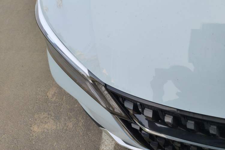 Used Wuling Asta 2022 2.0L DHT Electric-Speed Version Right Front Headlight