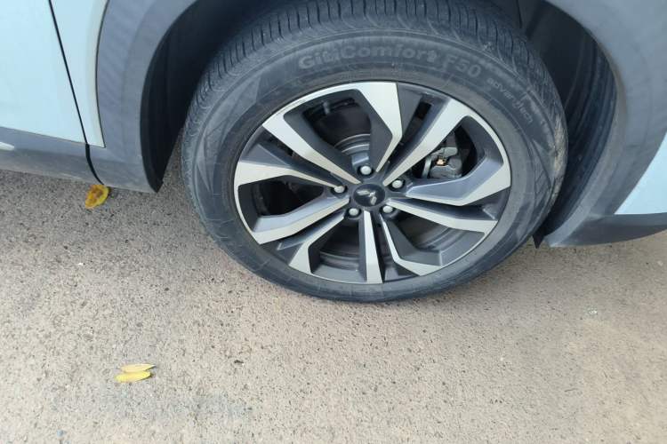 Used Wuling Asta 2022 2.0L DHT Electric-Speed Version Right Front Wheel Hub