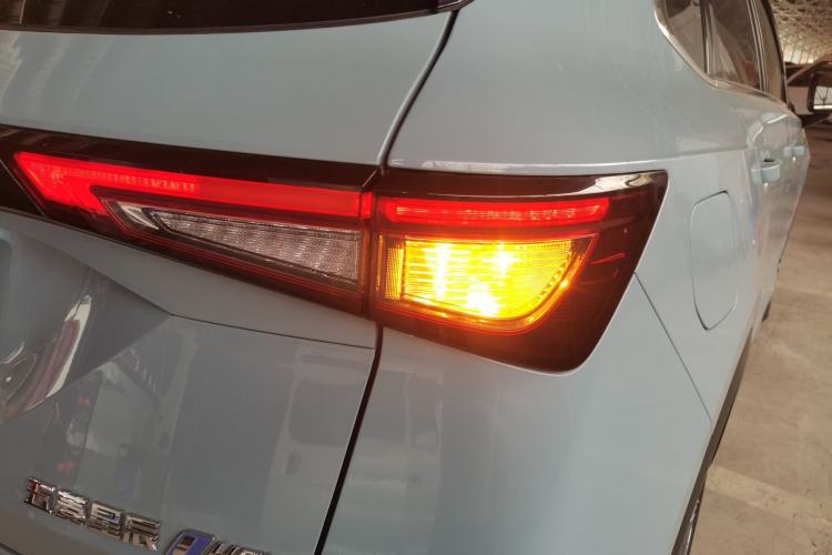Used Wuling Asta 2022 2.0L DHT Electric Power Version Right Rear Taillight