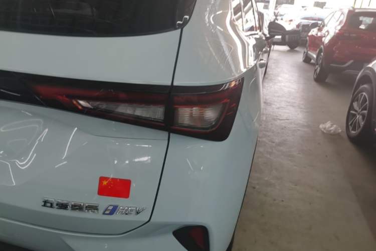Used Wuling Asta 2022 2.0L DHT Electric-Speed Version Right Rear Taillight
