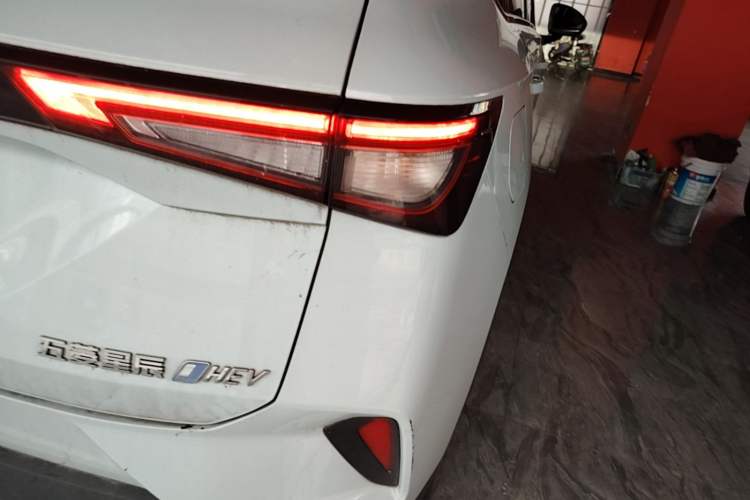 Used Wuling Asta 2022 2.0L DHT Electric-Speed Version Right Rear Taillight