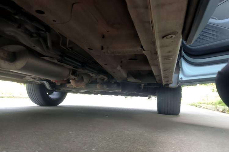 Used Wuling Asta 2022 2.0L DHT Electric-Speed Version Right Side Sill