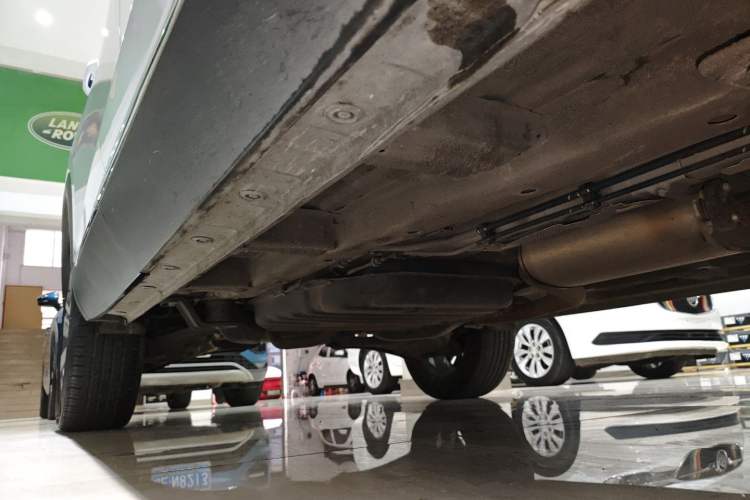 Used Wuling Asta 2022 2.0L DHT Electric-Speed Version Right Side Sill
