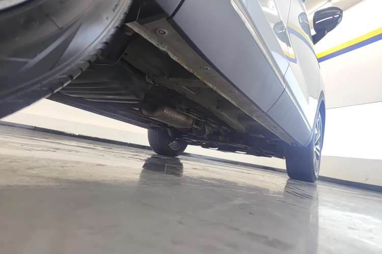 Used Wuling Asta 2022 2.0L DHT Electric-Speed Version Right Side Sill