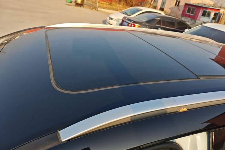 Used Wuling Asta 2022 2.0L DHT Electric-Speed Version Roof