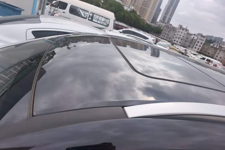 Used Wuling Asta 2022 2.0L DHT Electric-Speed Version Roof