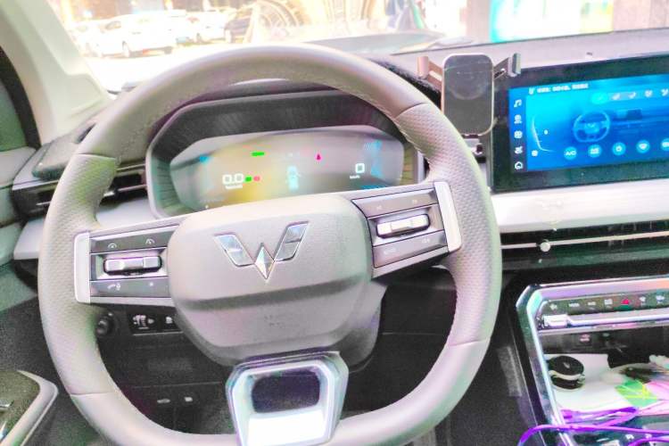 Used Wuling Asta 2022 2.0L DHT Electric-Speed Version Steering Wheel