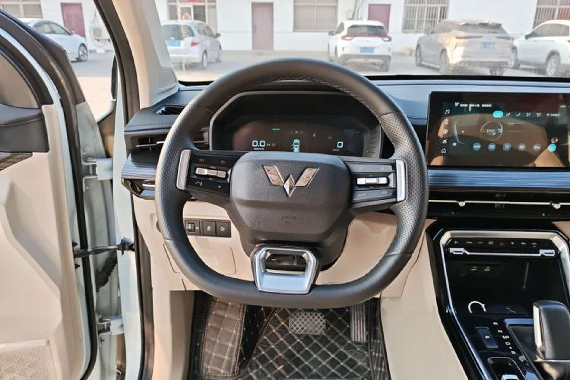 Used Wuling Asta 2022 2.0L DHT Electric-Speed Version Steering Wheel