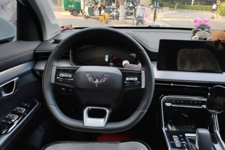 Used Wuling Asta 2022 2.0L DHT Electric-Speed Version Steering Wheel