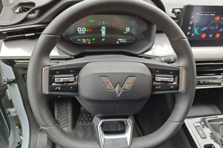 Used Wuling Asta 2022 2.0L DHT Electric-Speed Version Steering Wheel