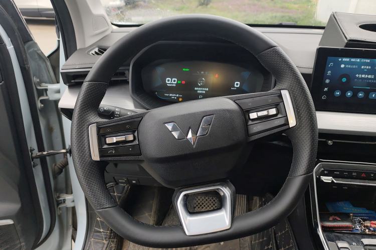 Used Wuling Asta 2022 2.0L DHT Electric-Speed Version Steering Wheel