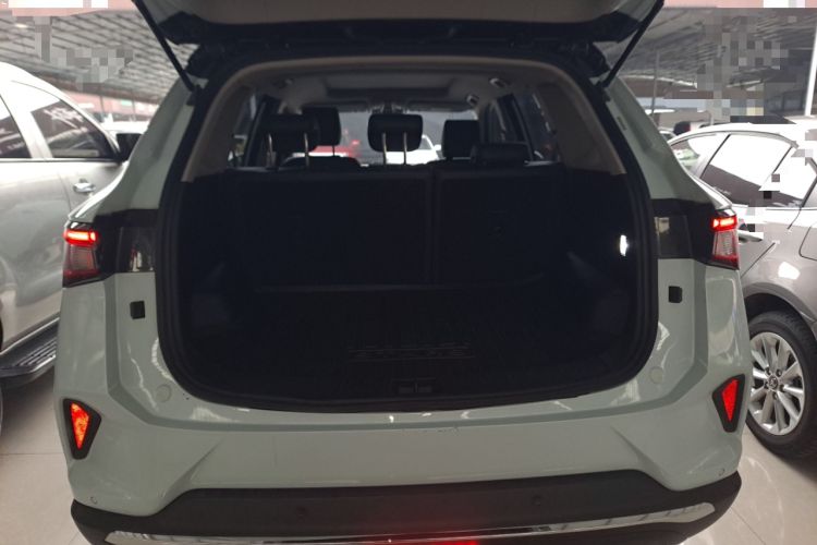 Used Wuling Asta 2022 2.0L DHT Electric-Speed Version Trunk