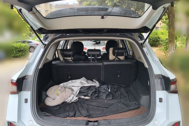 Used Wuling Asta 2022 2.0L DHT Electric-Speed Version Trunk