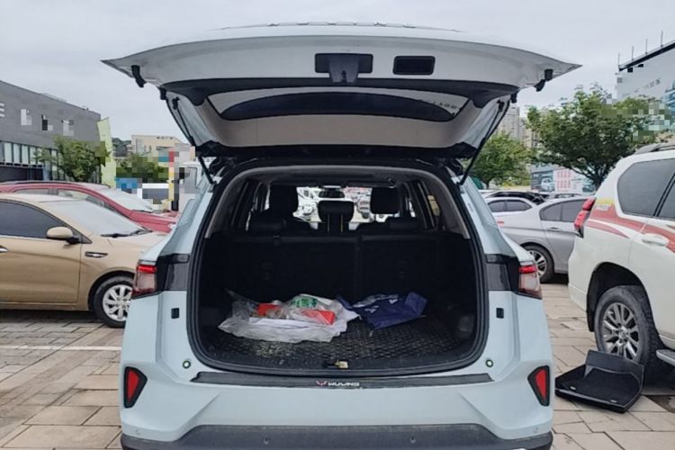 Used Wuling Asta 2022 2.0L DHT Electric-Speed Version Trunk