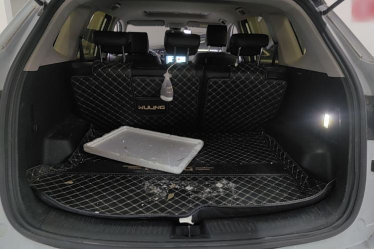 Used Wuling Asta 2022 2.0L DHT Electric-Speed Version Trunk