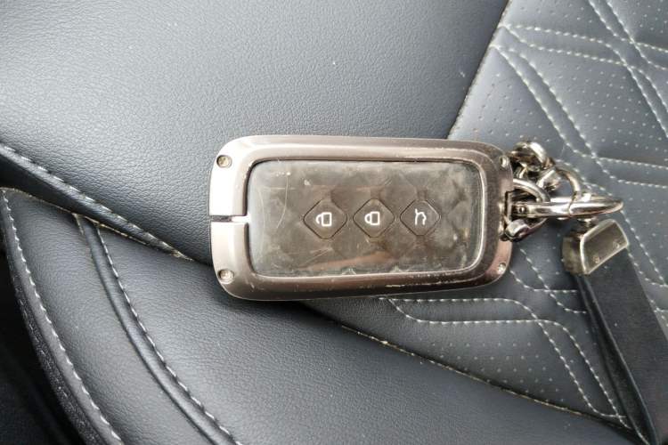 Used Wuling Asta 2022 2.0L DHT Electric-Speed Version Vehicle Key