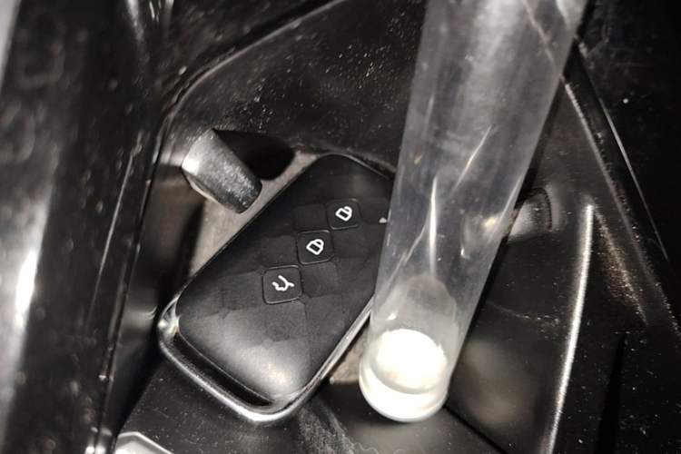 Used Wuling Asta 2022 2.0L DHT Electric-Speed Version Vehicle Key