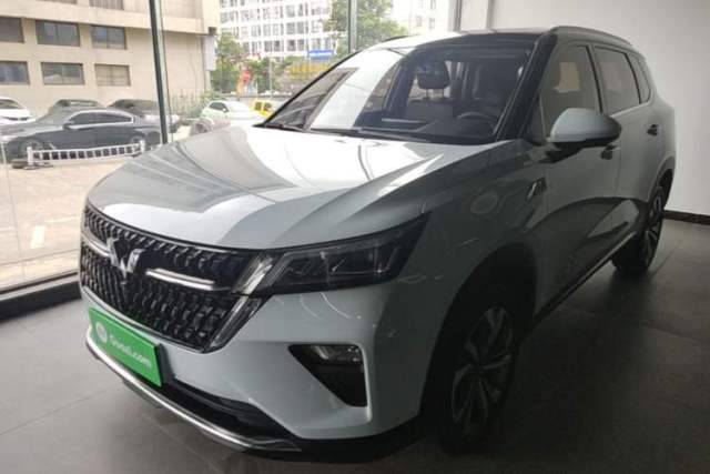 Used Wuling Asta 2022 2.0L DHT Electric-Speed Version