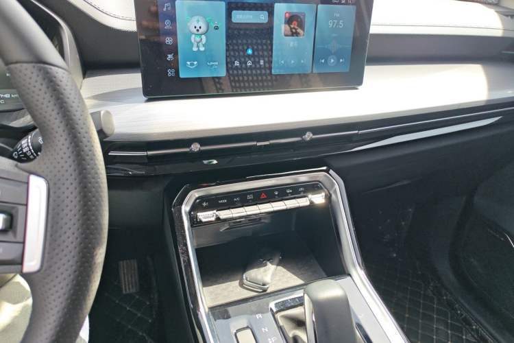 Used Wuling Asta 2022 2.0L DHT Electric-Speed Version Audio And AC Panel