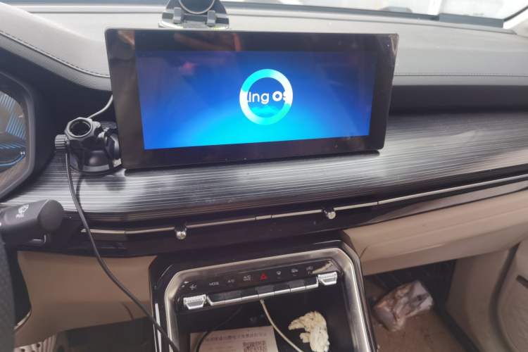 Used Wuling Asta 2022 2.0L DHT Electric-Speed Version Audio And AC Panel