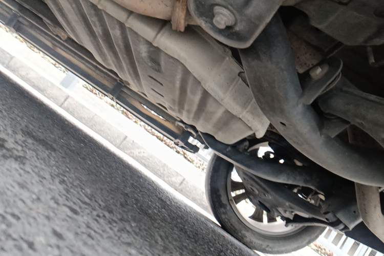 Used Wuling Asta 2022 2.0L DHT Electric-Speed Version Chassis Rear Left