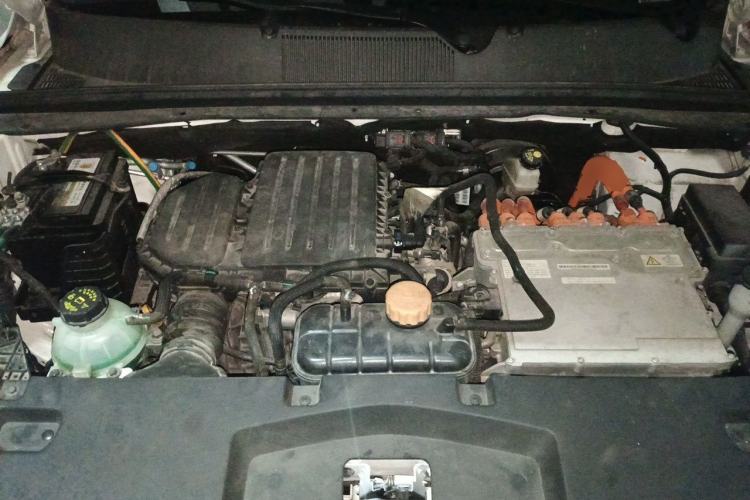 Used Wuling Asta 2022 2.0L DHT Electric-Speed Version Engine Bay